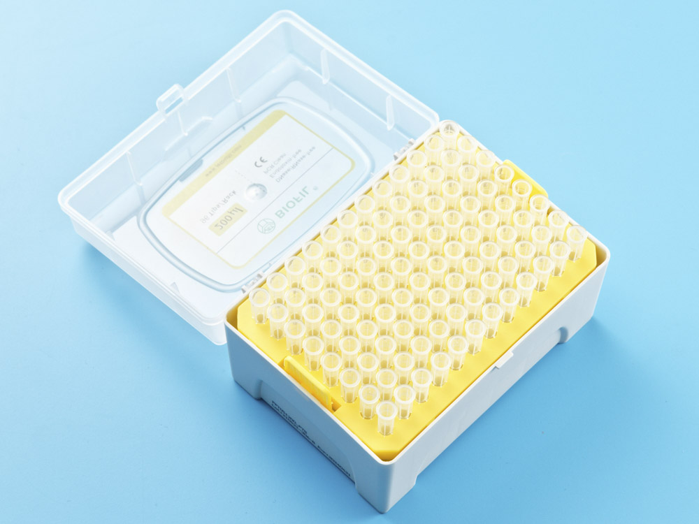 Наконечники для дозаторов без фильтра, объём 10-200 мкл., 96 штук в штативе